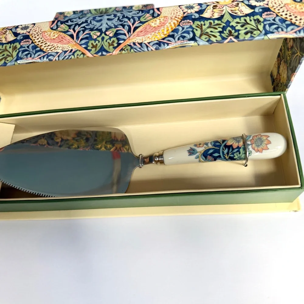 Spode Morris & Co Strawberry Thief Teaspoons & Cake Slice Set NIB Blue Floral